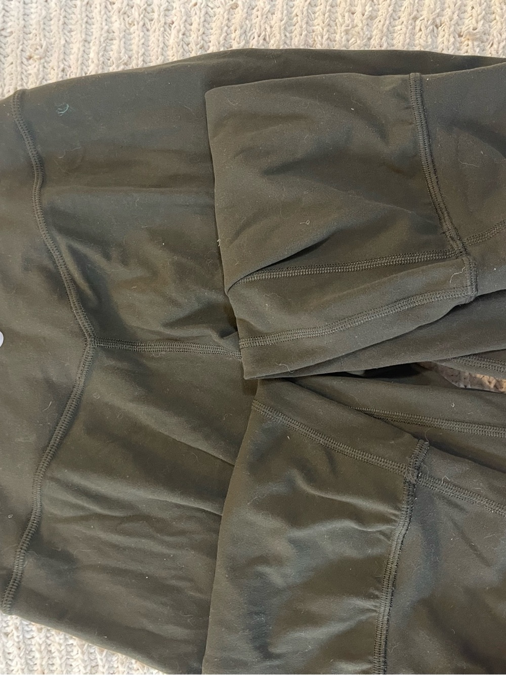 lululemon athletica women’s green Joggers - Picture 8 of 8